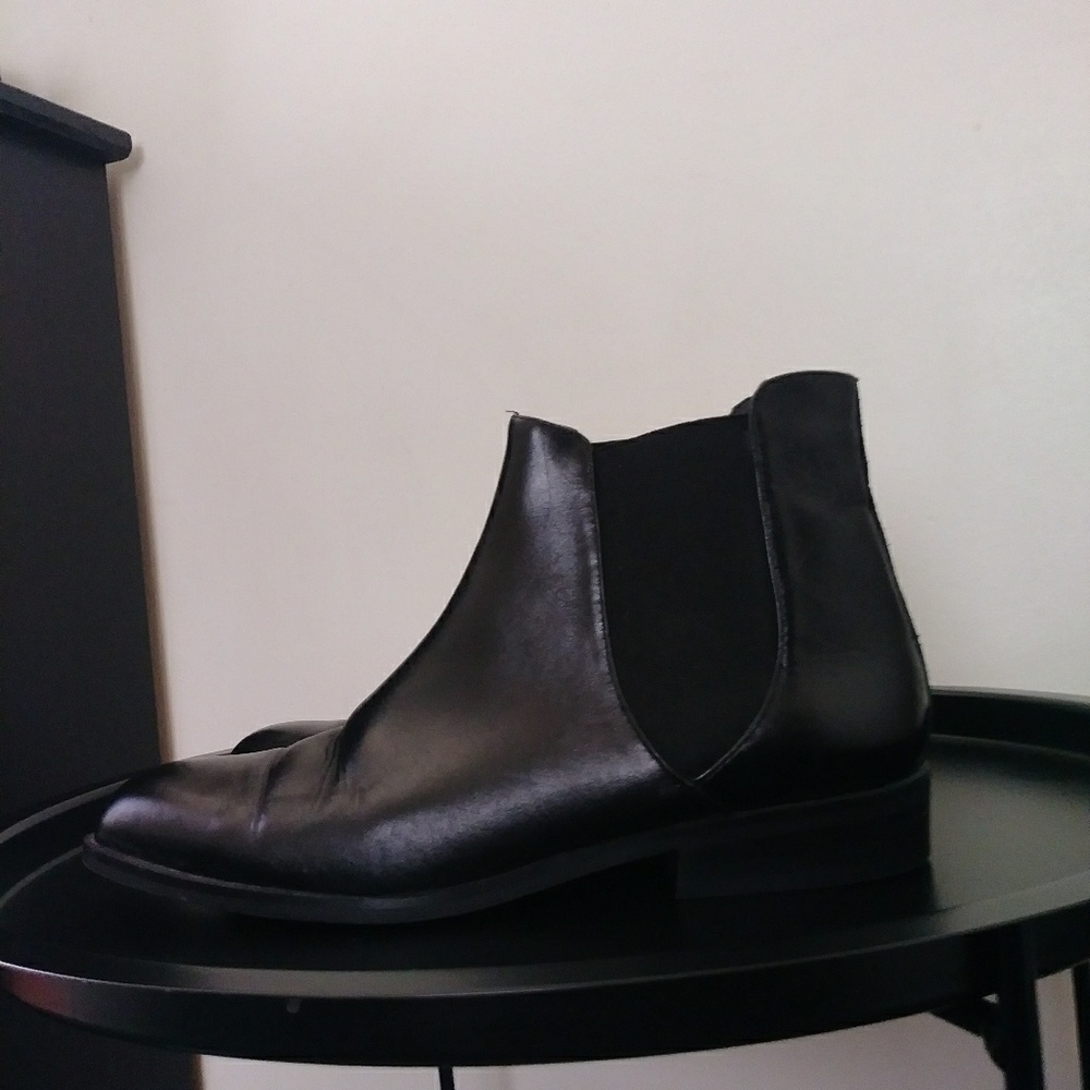 Zara brand chelsea boots